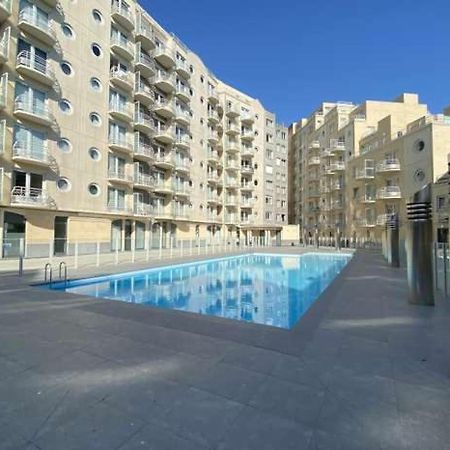 Appartement Met Zeezicht, Zwembad & Garage Oostende Dış mekan fotoğraf