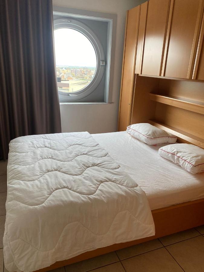 Appartement Met Zeezicht, Zwembad & Garage Oostende Dış mekan fotoğraf