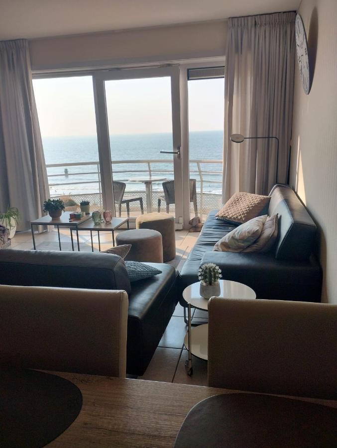 Appartement Met Zeezicht, Zwembad & Garage Oostende Dış mekan fotoğraf